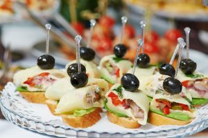 Самый простой способ нарезать мясо, сыр, овощи Тарталетки