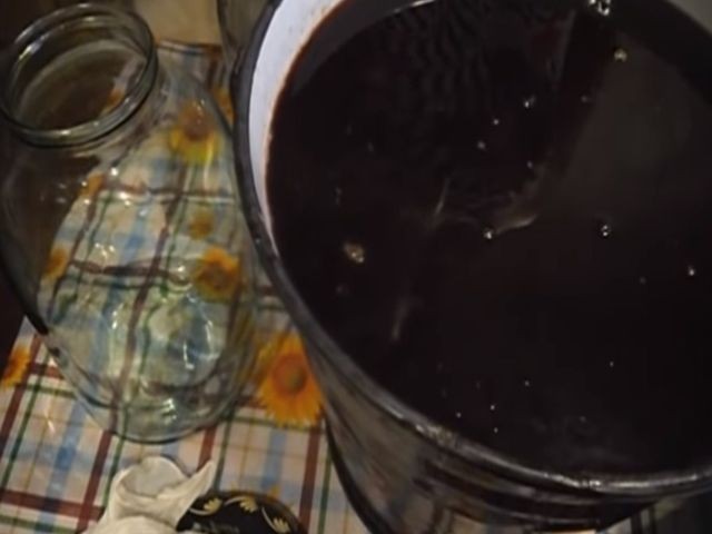 вино в ведре