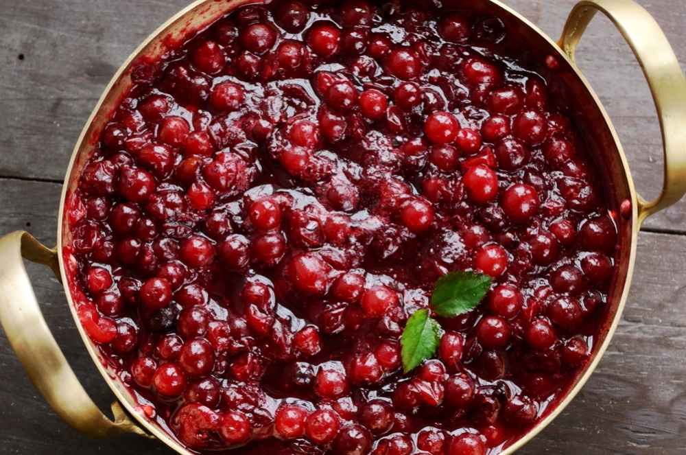 Процесс перегонки браги из варенья для самогона
